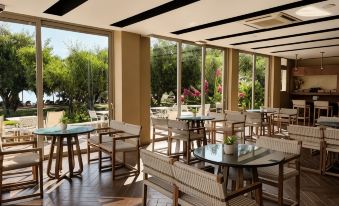 Belle Helene Hotel - Housity