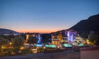 All Saints Villas Hotel a 