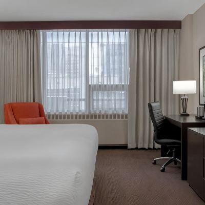 特大床房帶陽台 卡爾加里市中心華美達酒店優惠