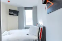 Easyhotel Reading