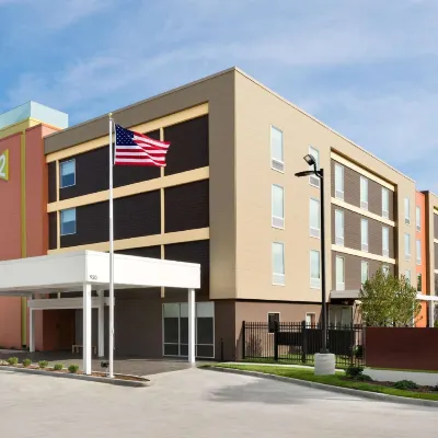 Home2 Suites by Hilton - St. Louis/Forest Park Hotels near The Muny
