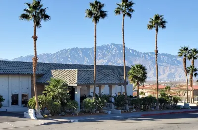 Azure Palm Hot Springs Ξενοδοχεία στην πόλη 