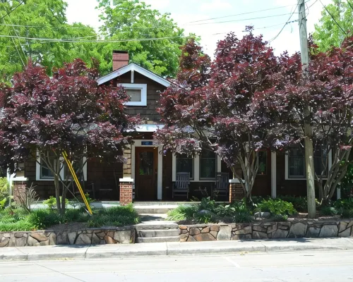 The Cabin on Main. Fully furnished home on Main St in downtown Jasper. Hotele w: Jasper