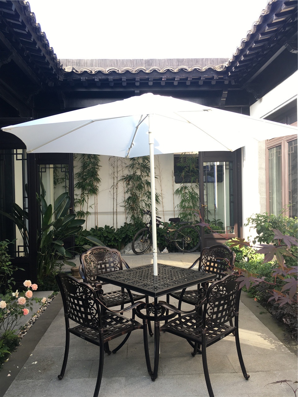 两居两衞·隐溪禅意别院