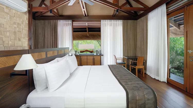 Two Seasons Coron Island Resort Room