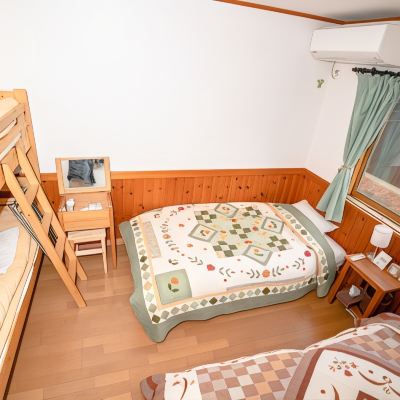 Twin Room with Double Deck Bed, Shared Bathroom