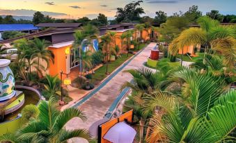 Full House Resort - Housity