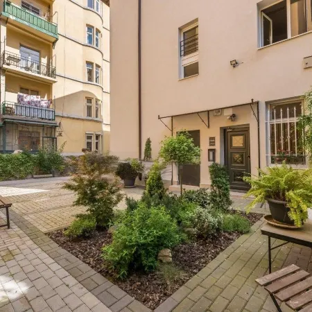 5 Vintage Guest House