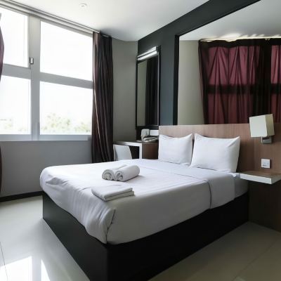 Bilik Deluxe Queen dengan Tingkap Kupon Hotel 99 - Bandar Botanik Klang