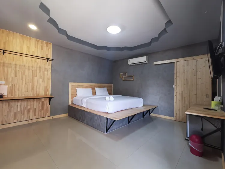 ห้องดีลักซ์ เตียงใหญ่ 1 เตียง