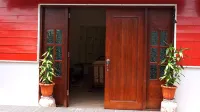 Voon Cottages@Pinjistation | Private Pool | 10pax Hotele w: 