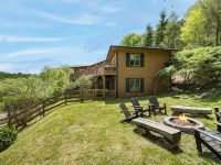 Sunrise Views + Hot Tub + Fire Pit - Near Hawksnest Hotels in Seven Devils