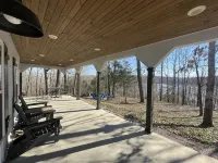 Lakeside Retreat w/seasonal water views & boat ramp, beach, & park within 1 mile
