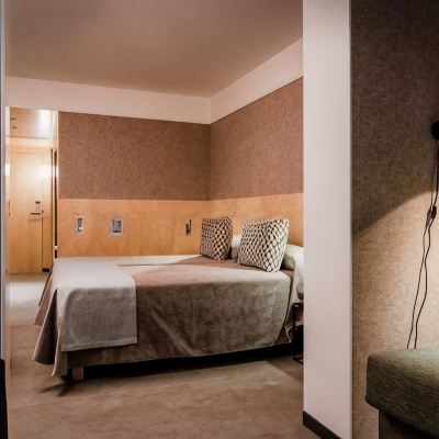 Superior Twin Room RAVAL HOUSE Promo Code
