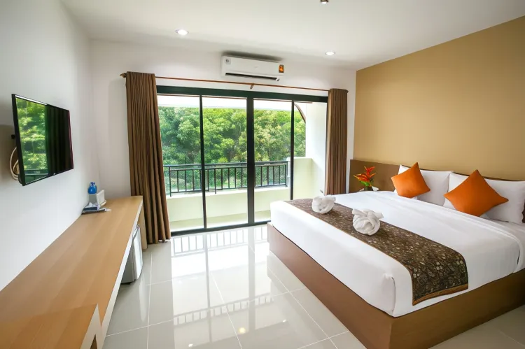 ห้องดีลักซ์ เตียงใหญ่ 1 เตียง