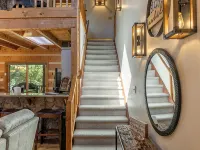 4-Bed/Bath Cabin: Hot Tub, Game Room, Pet-Friendly! Hotels in Seven Devils