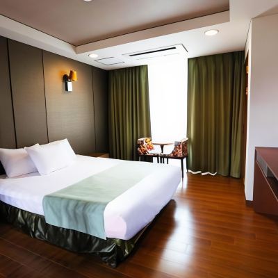 Double Room (Hotel Type)