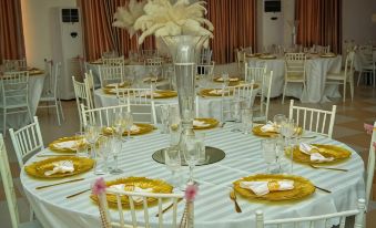 Chamba Valley Exotic Hotel - Housity