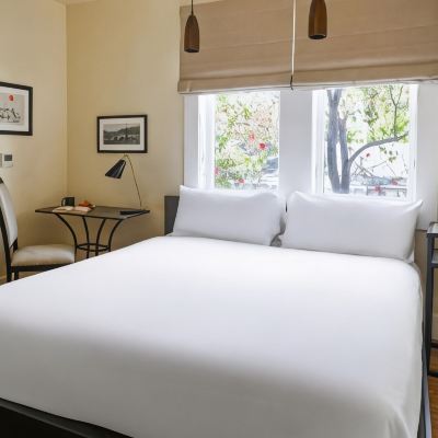 Petite Vintners King + Spa Inn at Sonoma, A Four Sisters Inn Promo Code