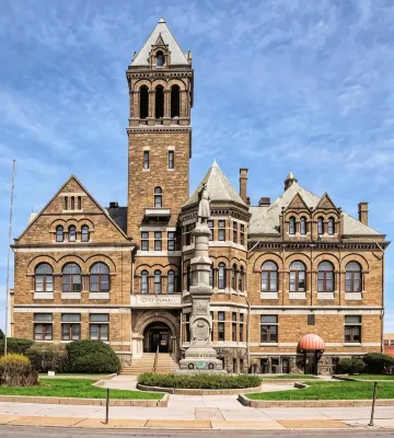 City Hall Grand Hotel Hotels in 