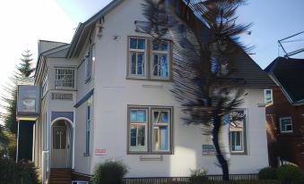 Hotel Hohenzollern - Housity