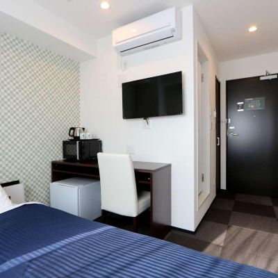 Double Room with Small Double Bed-Non-Smoking
