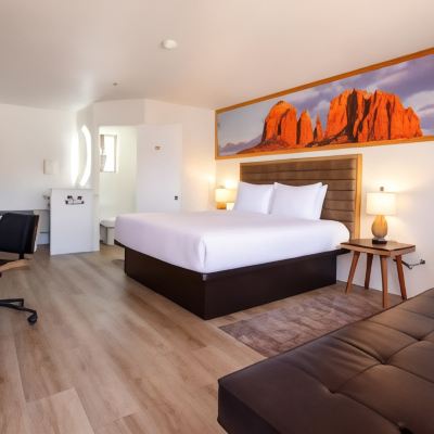 Deluxe King Room with Sofabed GreenTree Inn Sedona Promo Code