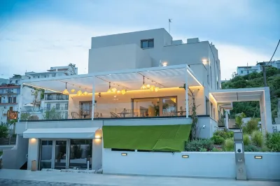 Niso Skiathos Hotele w: 