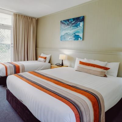 Deluxe Twin Room Artesian Spa Motel Promo Code