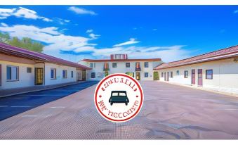 Love Hotels Silver Street by OYO at Hurley WI - Housity
