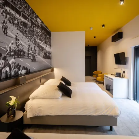 Hotel la Reine