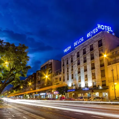 Virgen de Los Reyes Hotels near Santa Justa Train Station