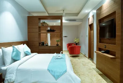 Raj Meridian Hotel di 
