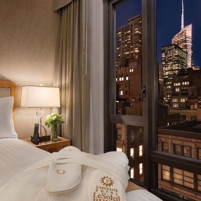 Executive Queen Suite - Empire View Executive Hotel le Soleil New York Promo Code