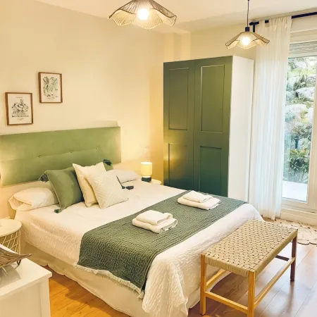 Casa Branca Cantabria: Spacious first floor with garden 500m from the beach | Wifi/Garaje