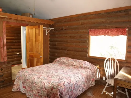 Brown Bear Saloon & Motel