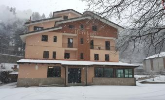 Hotel del Lago Ampollino