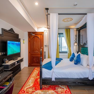 Luxury Double Room With King Size Bed
