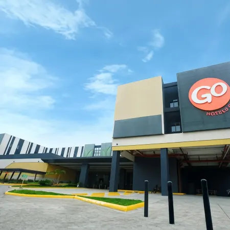 Go Hotels Plus Tuguegarao Отели в г. Кагаян