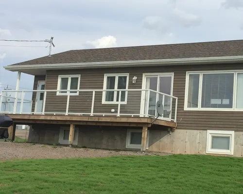 Main Floor (Unit 1) in House, Deck, Sunset, Water View (Cheticamp Harbour) 徹提卡普住宿飯店