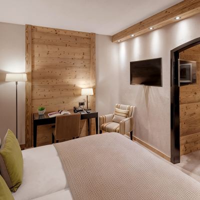 Junior Suite Morosani Schweizerhof Promo Code