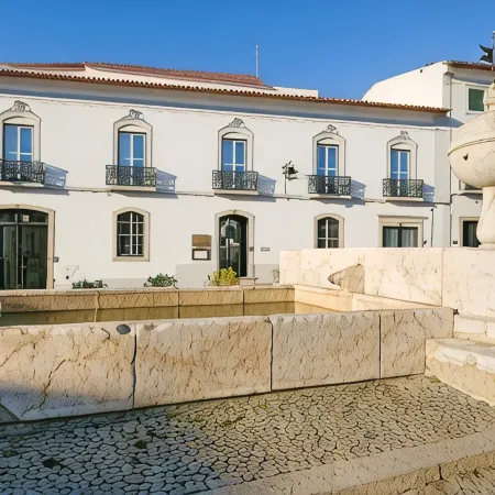 MouraSuites Hotel