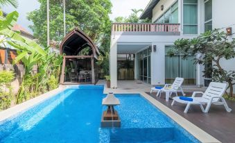 Tropical Garden Paradise Villa