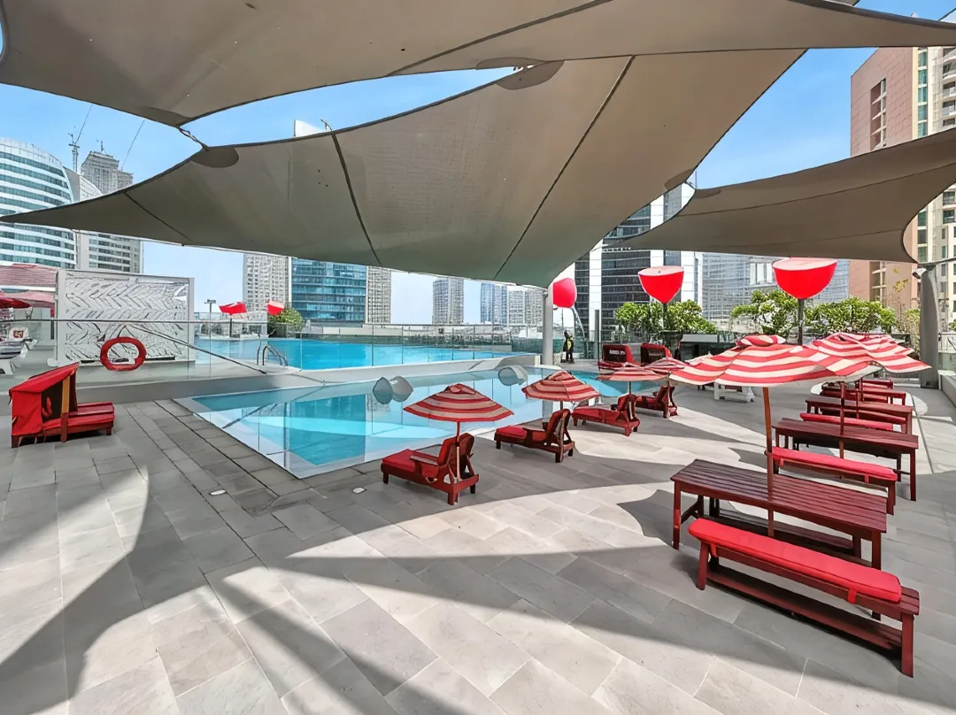 Elegant 1br + Guest Room Near Burj Khalifa - Dubai