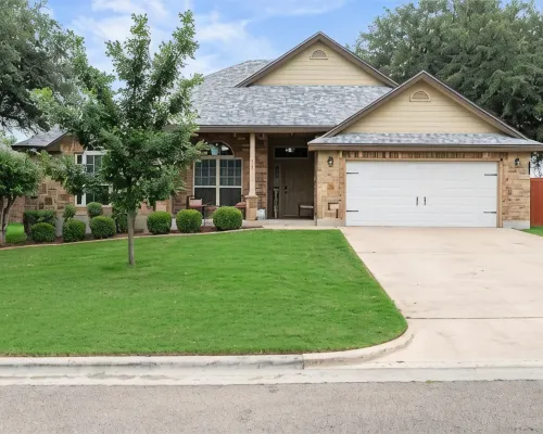 Large Belton Home near Expo Ctr ベルトンのホテル