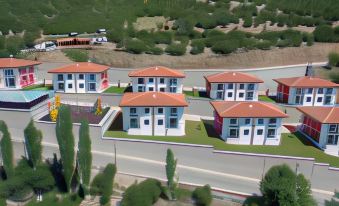 Yoruk Ali Konagi ve Yayla Evleri - Housity
