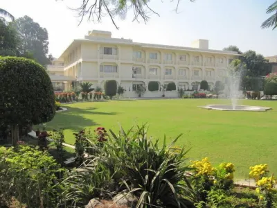 Ritz Plaza Hotels in 