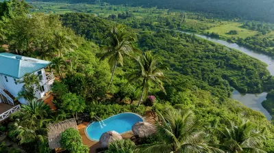 Amazing mountain top home with pool Hotels in 