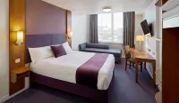 Premier Inn Cwmbran Hoteles en 
