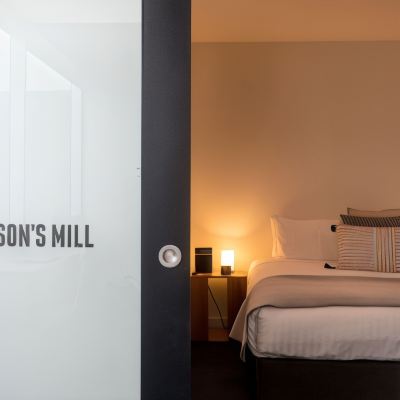 Gibsons Mill One-Bedroom Apartment